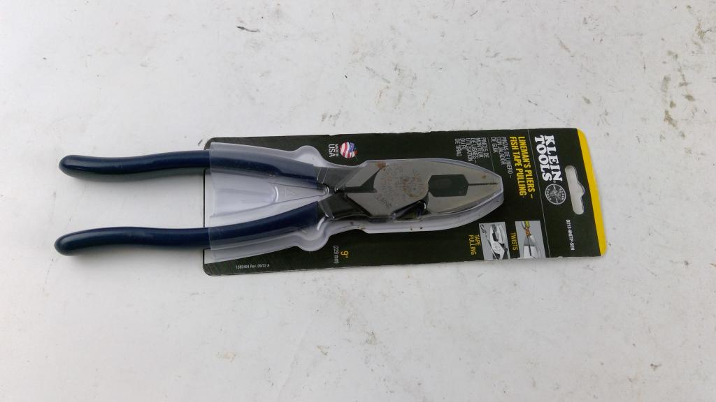Klein Tools Lineman's Pliers - Fish Tape Pulling