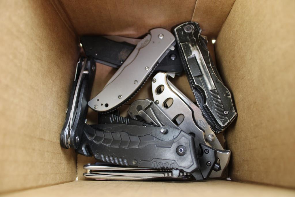 Kobalt, Kershaw, Smith & Wesson And Other Folding Knives, 14 Pieces