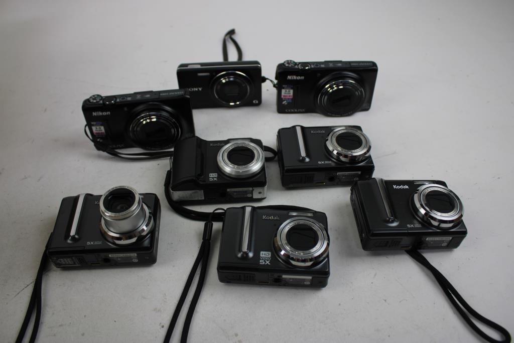 Kodak, Nikon, Sony Digital Cameras Bulk Lot, 8 Pieces