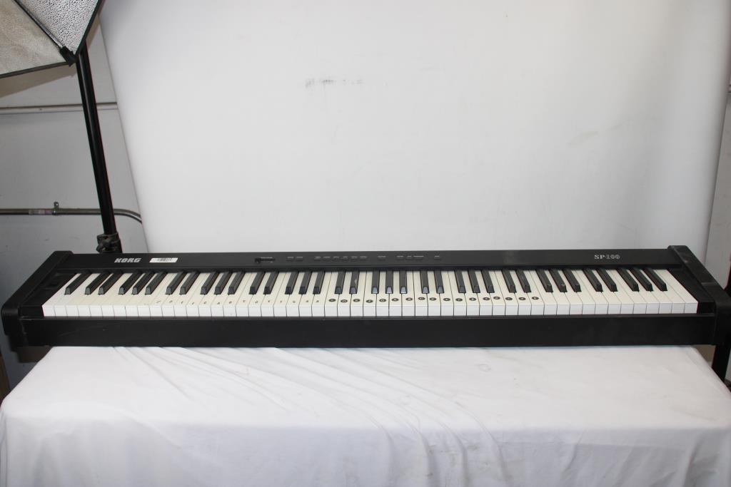Korg SP-100 88-Key Digital Piano