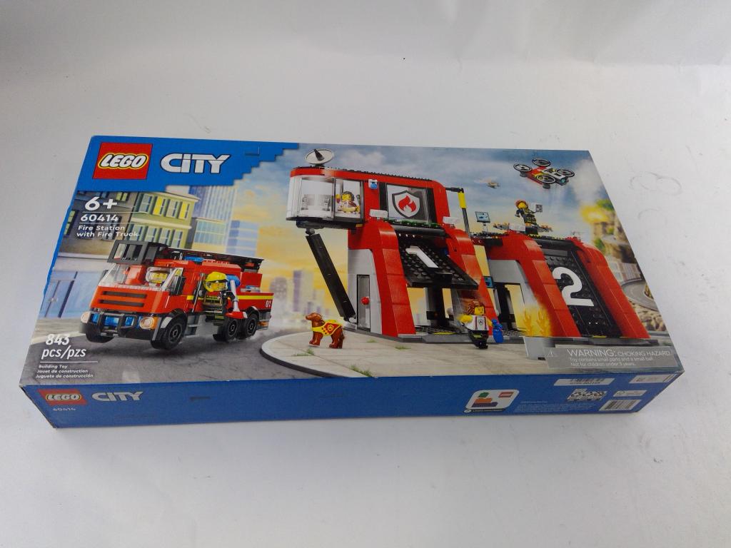 Lego City Fire Station With Fire Truck