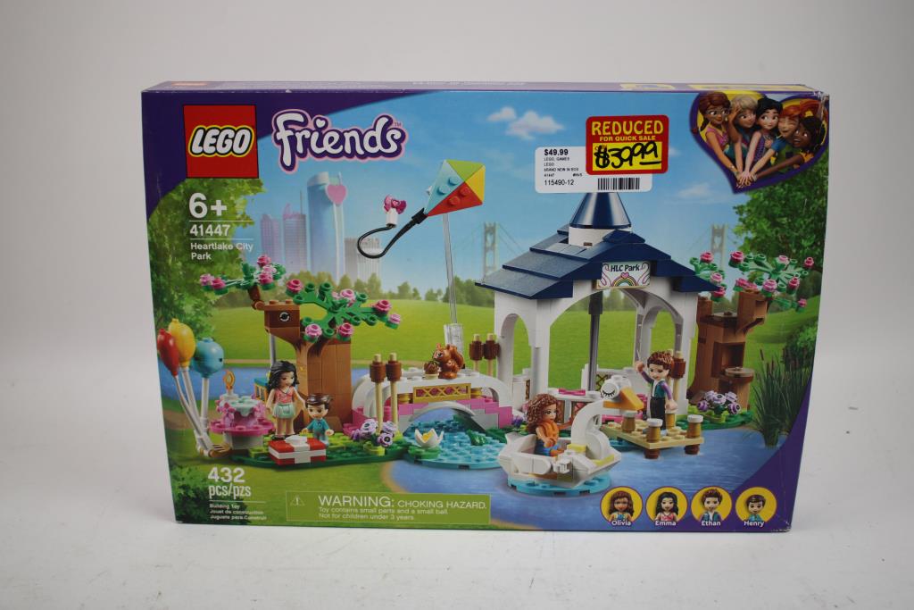 LEGO Minecraft 'The Wool Farm', Friends 'Heartlake City Park', 2 Pieces