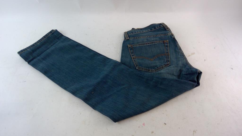 Levi Jeans Size 31 X 32 | Property Room