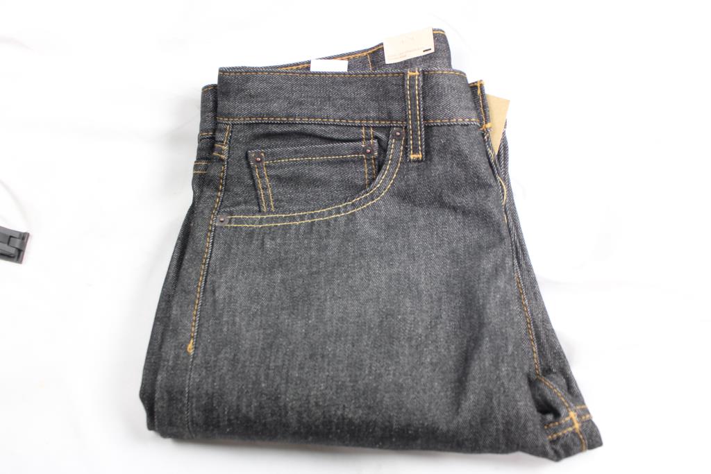 Levi's 501 Originals ShrinktoFit Men's Jeans, Size 32 X32 Property Room