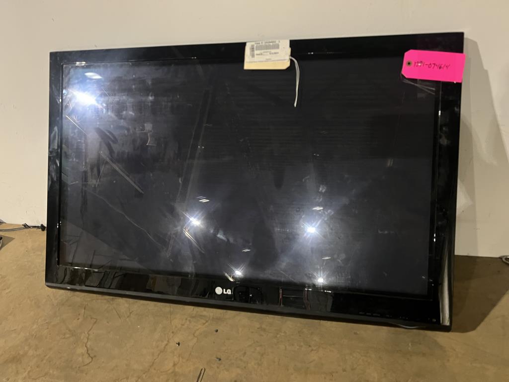 LG 42" Flatscreen Tv