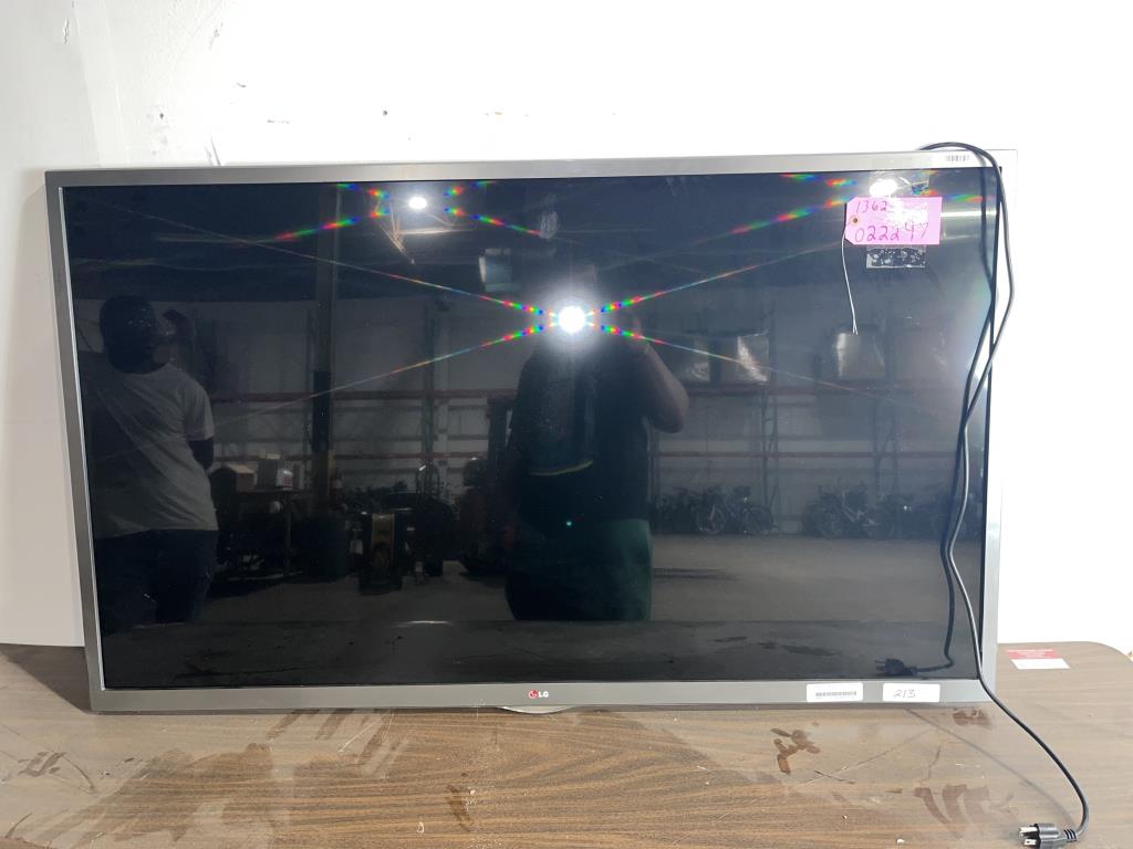LG 55" Flatscreen Tv