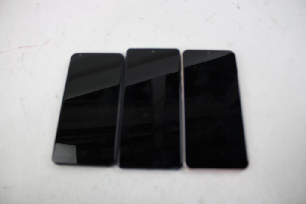 LG Cell Phone Lot, 3 Pieces, Sold For Parts