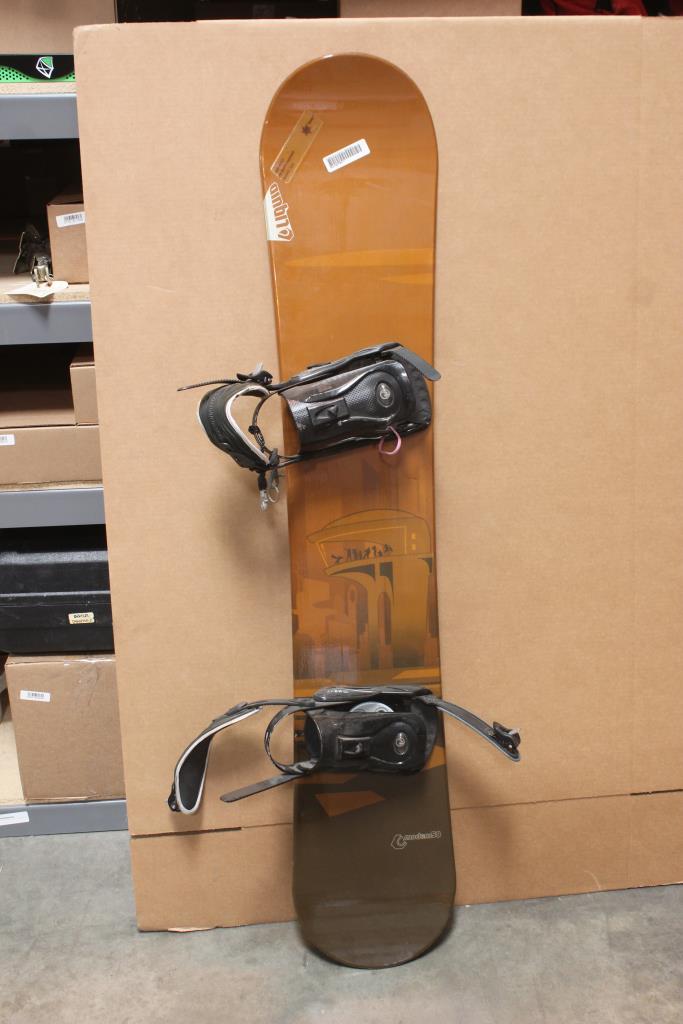 Liquid Modem58 Snowboard With K2 V7 Boot Mount Property Room