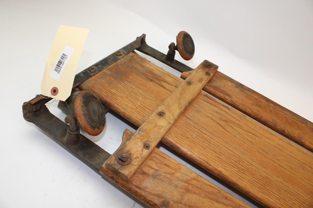 Lisle Jeepers Creeper Ralco Roller Property Room