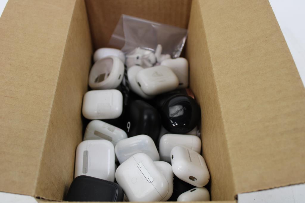Loose Earbuds, Earbuds Cases Bulk Lot, 35 Pieces - NO PAIRS, LOOSE/EMPTY ONLY