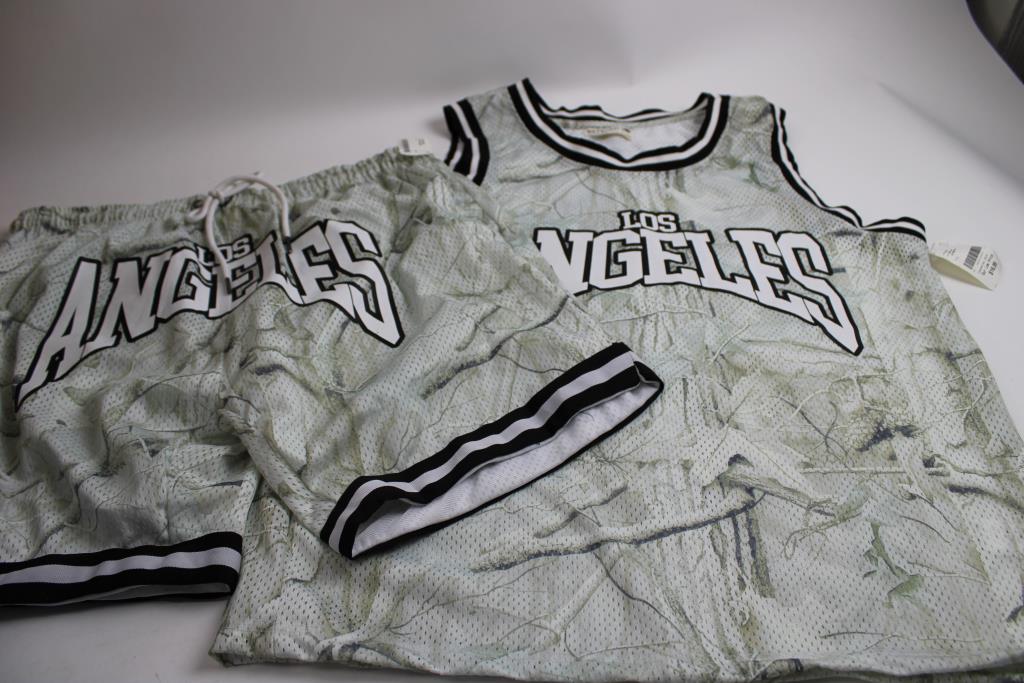 Los Angeles Tree Camo Jersey And Shorts, Hawke & Co Puffer Vest, Large, 3 Pieces