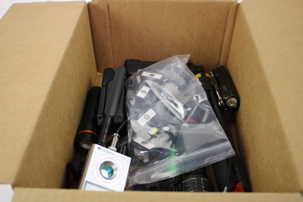 Lot Flahslights, RF Dectector, I-zoom Minilight