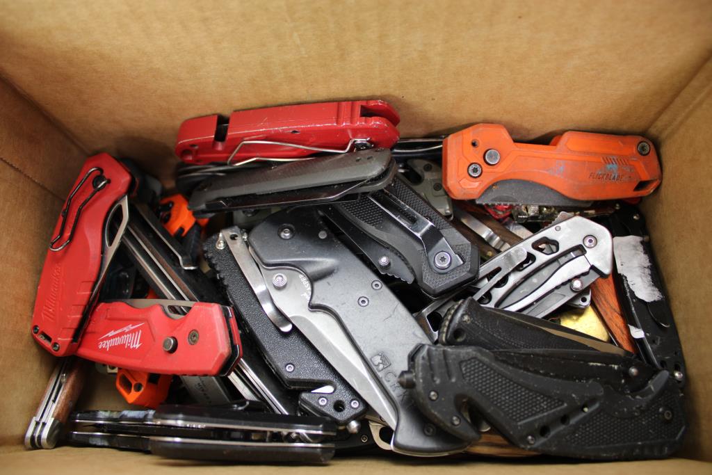 Lot Milwaukee And Other Knives