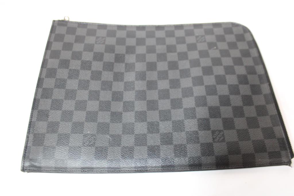Louis Vuitton Damier Graphite Flat Pouch Zip Bag - Doublechecked By Entrupy