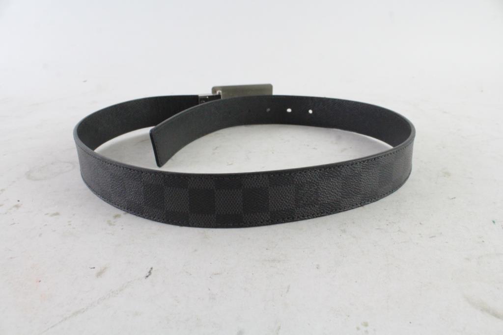 Louis Vuitton Mens Belt, Size 34 Property Room
