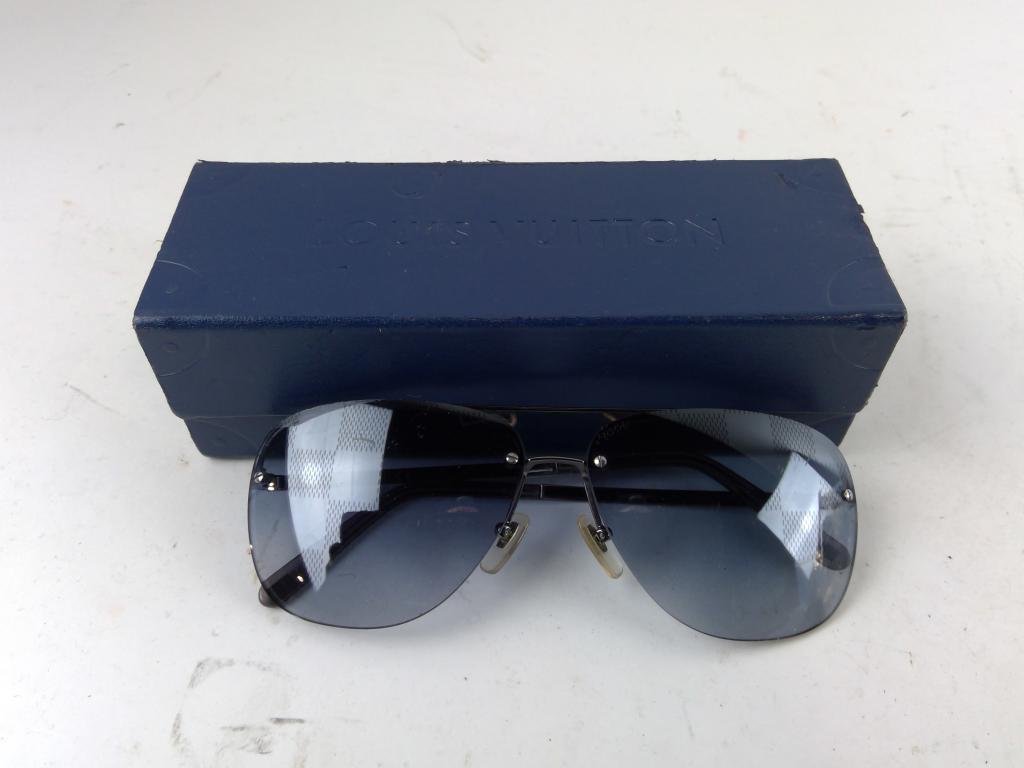 Louis Vuitton Men's  Sunglasses