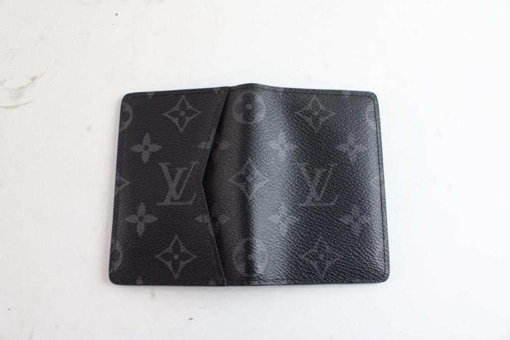 Louis Vuitton Men's Wallet Doublechecked By Entrupy Property Room