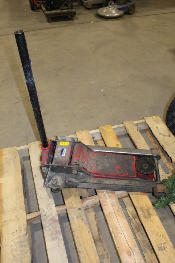 Mac Tools Floor Jack Property Room