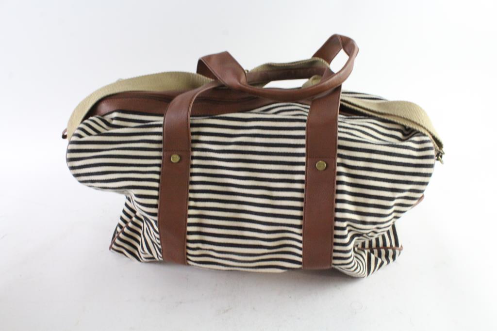 madden girl duffle bag