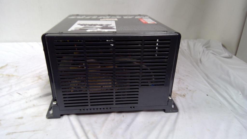 Magnum ME2012 2000W Inverter/Charger