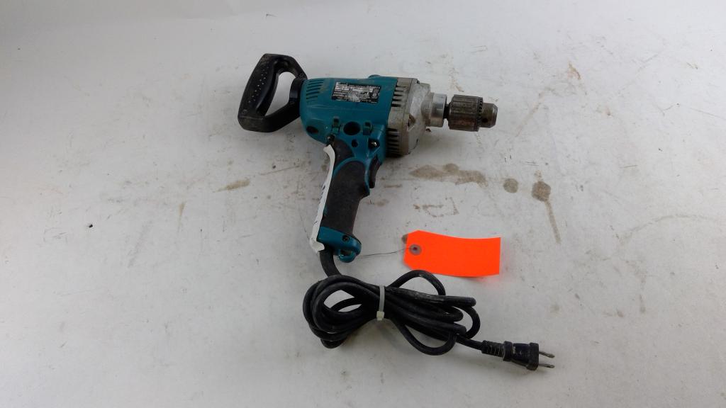 Makita 1/2 Spade Hande Drill