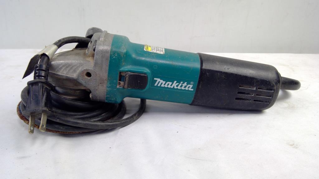 Makita 4.5" Angle Grinder