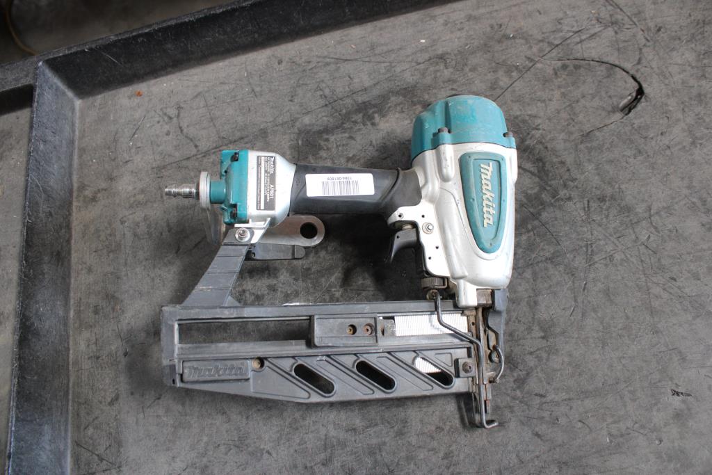 Makita AF601 Air Nailer