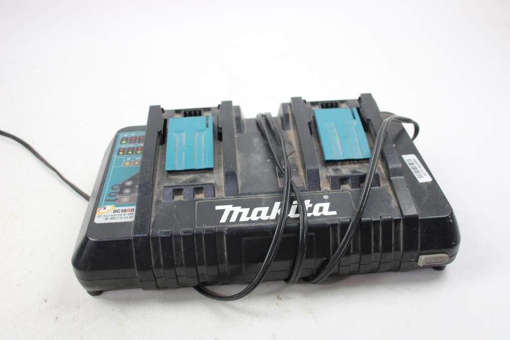 Makita Charger