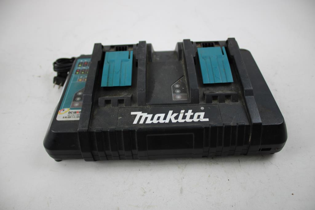 Makita Charger