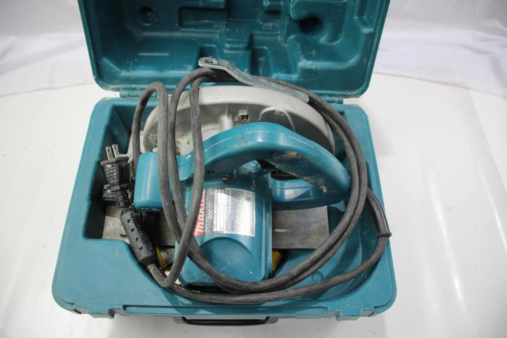 Makita Circular Saw With Case 3+ Pieces Property Room