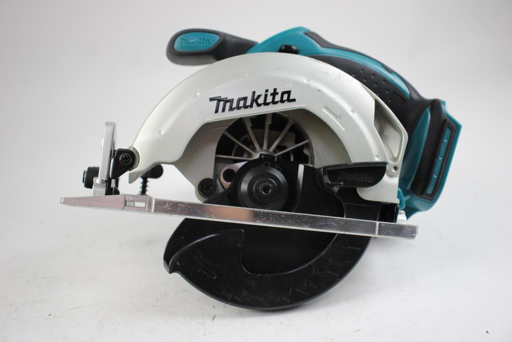 Makita Cordless 6 1/2" Circular Saw, XSS02 Property Room