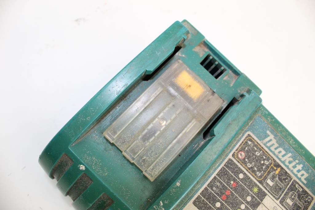 Makita DC18RA Battery Charger Property Room