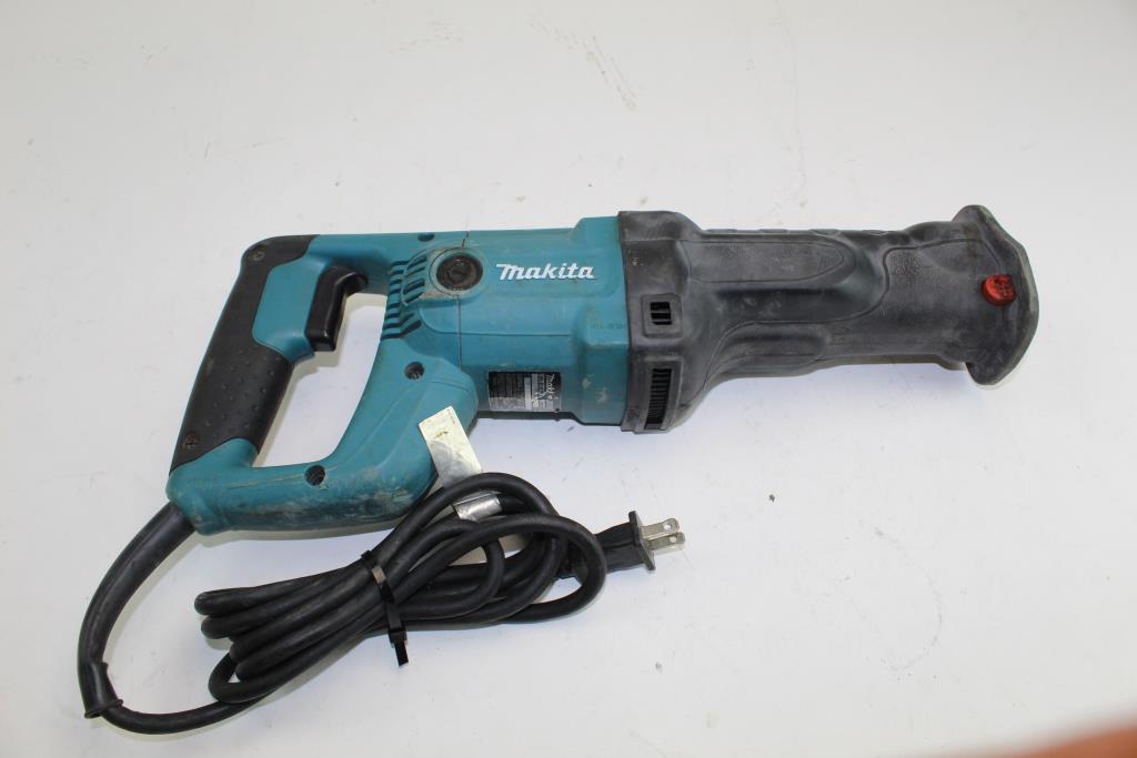Makita JR3050T Reciprocating Saw Property Room