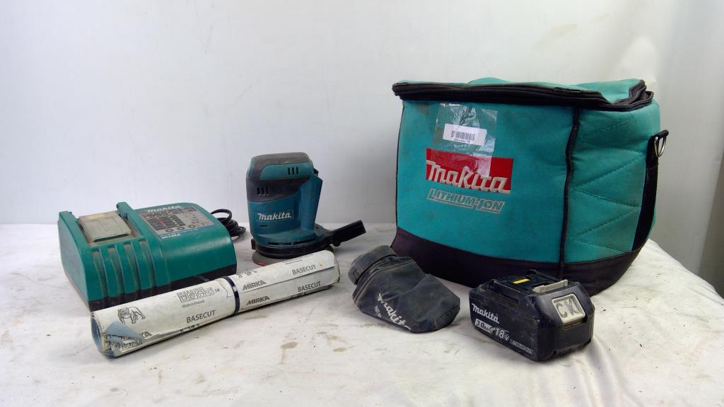 Makita Random Orbit Sander And Charger And Battery