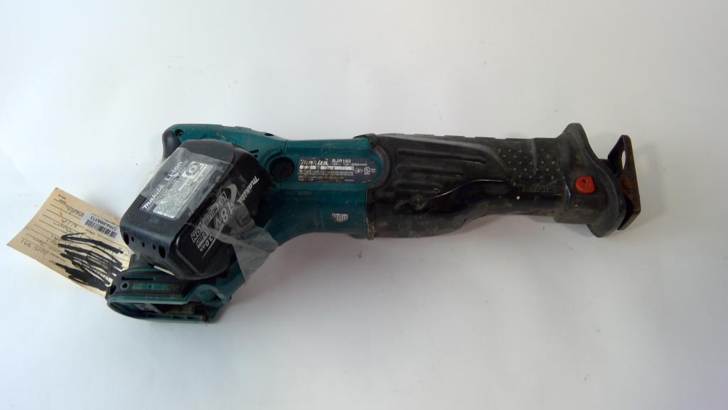 Makitia Reciprocating Saw