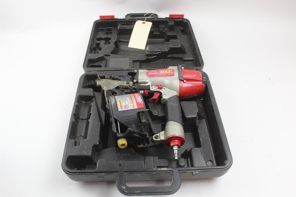 Max CN565S3 Supersider Siding Coil Nailer Property Room