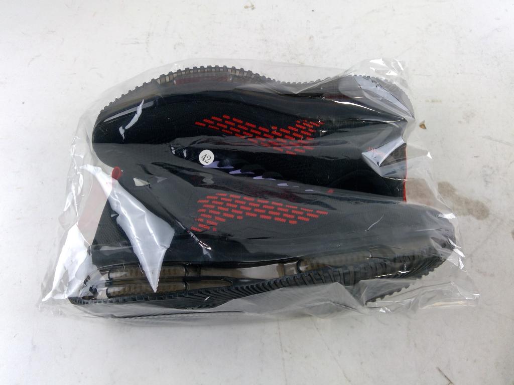 Mens Tennis Shoes Size 9.5