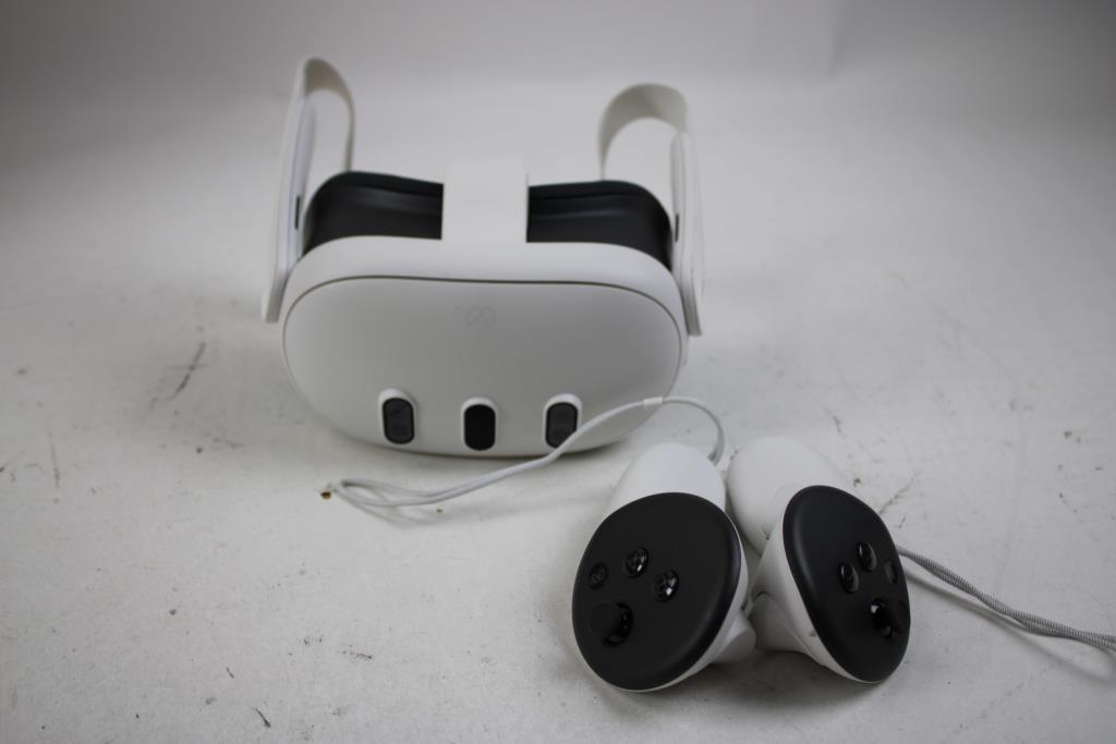 Meta Quest 3 Virtual Reality Headset
