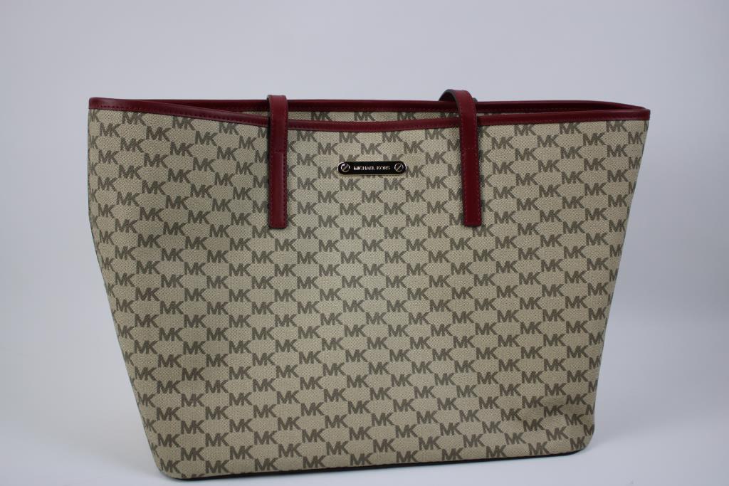 Michael Kors Emry Signature Tote