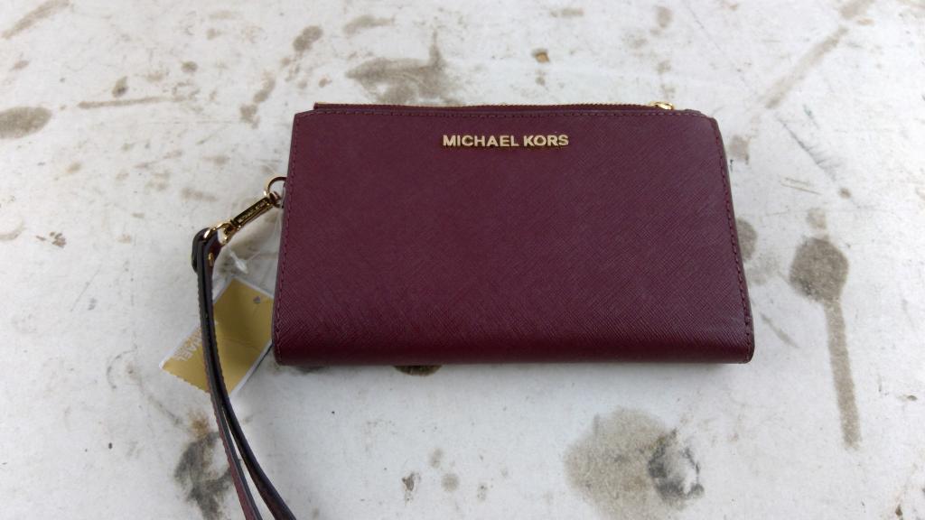 Micheal Kors Wallet