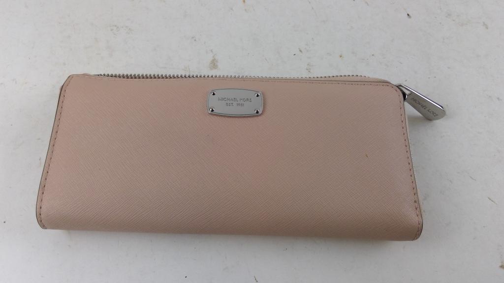 Micheal Kors Wallet