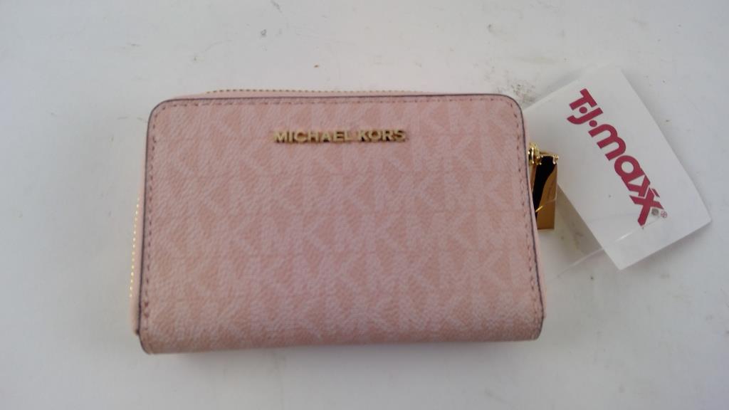Micheal Kors Wallet