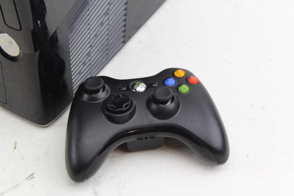Microsoft Xbox 360S Video Game Console | Property Room