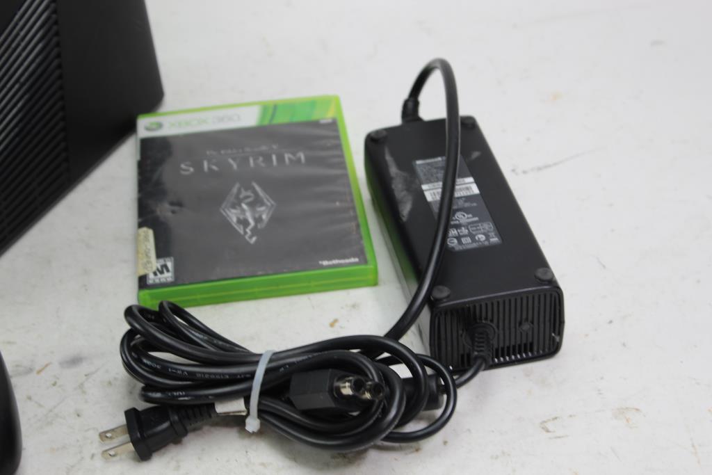 Microsoft Xbox 360S Video Game Console | Property Room
