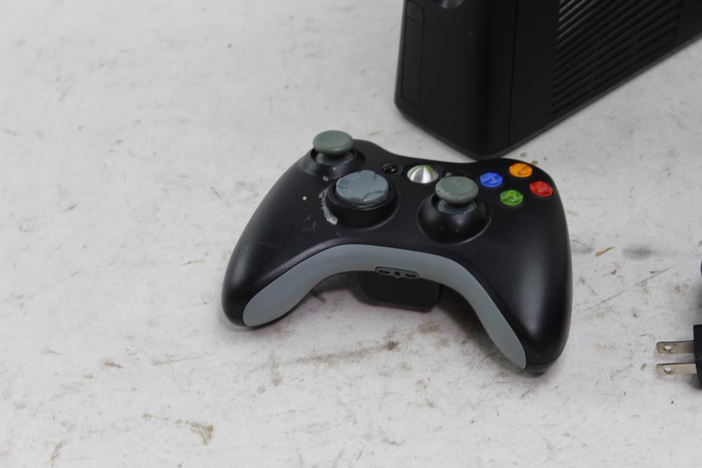 Microsoft Xbox 360S Video Game Console | Property Room