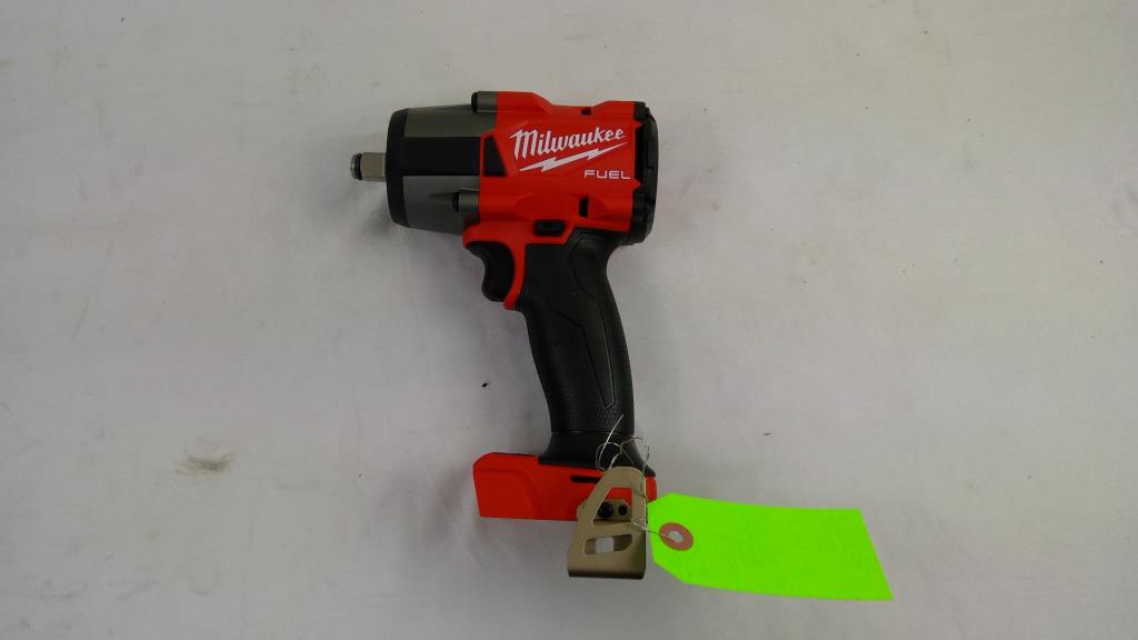 Milwaukee 1/2" Friction Ring Mid-Torque Impact Wrench