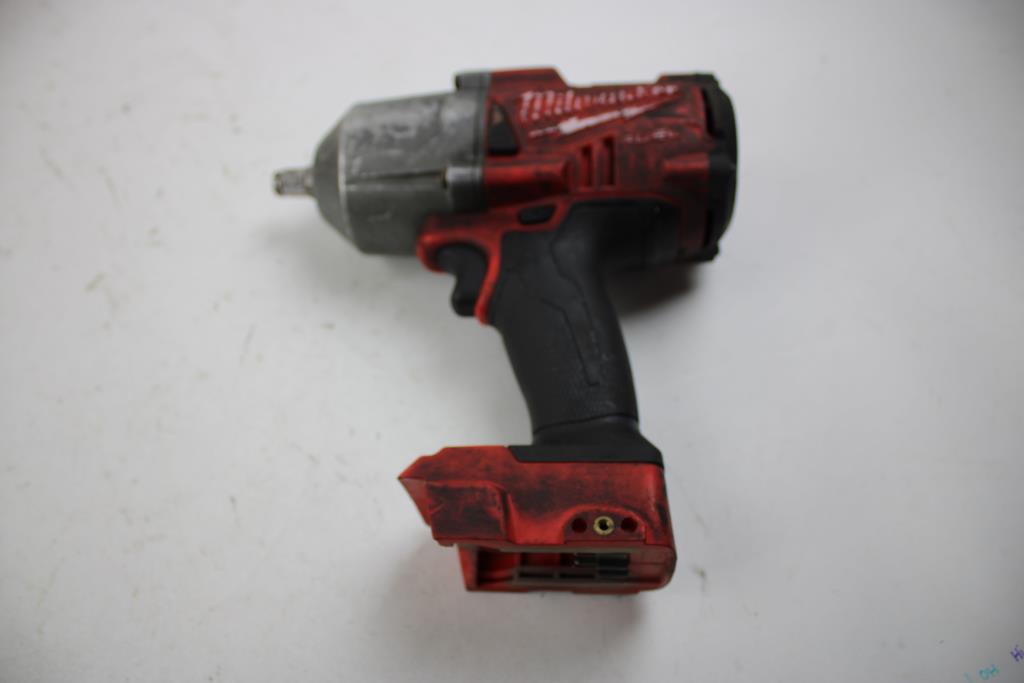 Milwaukee 1/2" Square-Ring Impact Wrench, M12/M18 Charger, And XC5.0 Battery