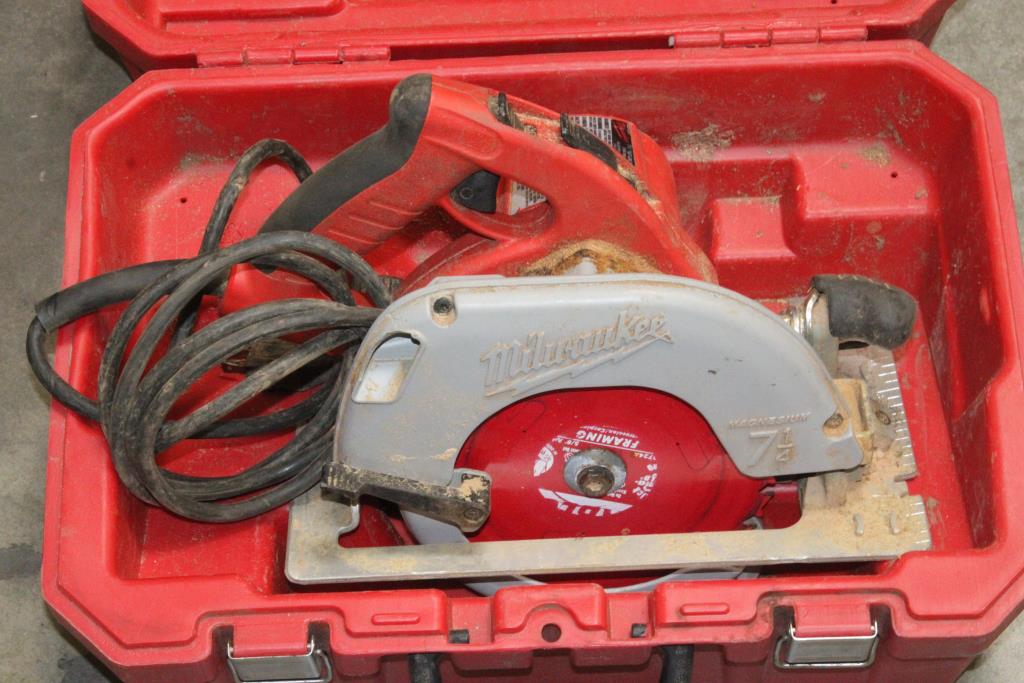 Milwaukee 15 Amp 71/4 In. TiltLok Circular Saw With Hard Case