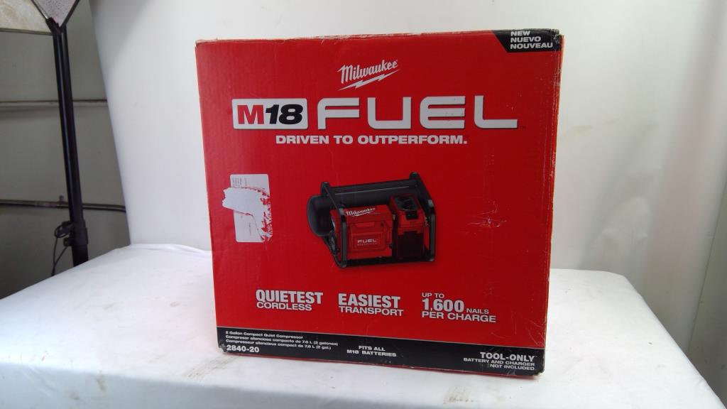 Milwaukee 2 Gallon Compact Quiet Compressor