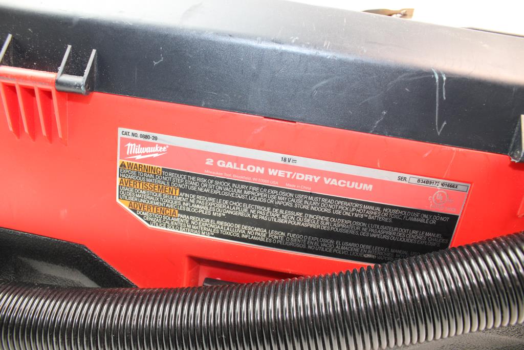 Milwaukee 2 Gallon Wet Dry Vacuum Property Room